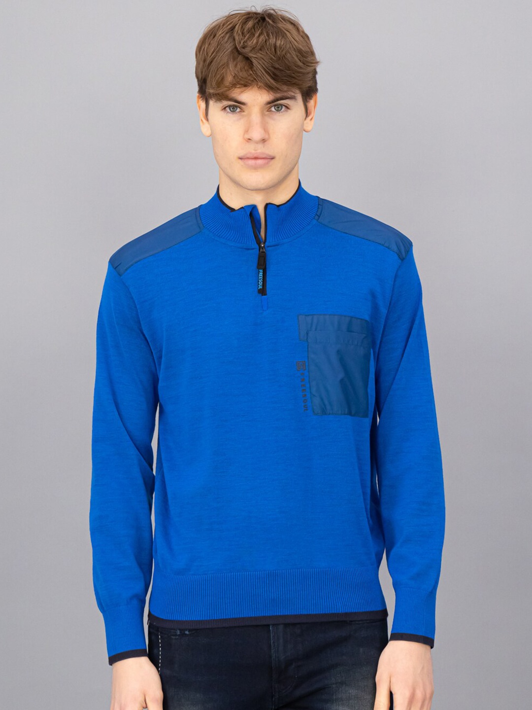 

FREESOUL Men Blue Solid Pullover