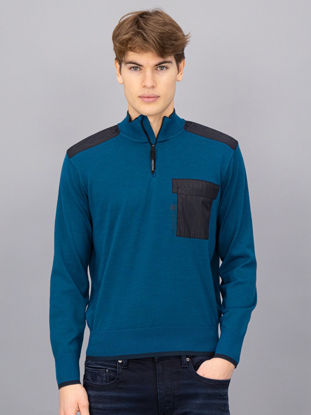 

FREESOUL Men Green & Black Solid Pullover