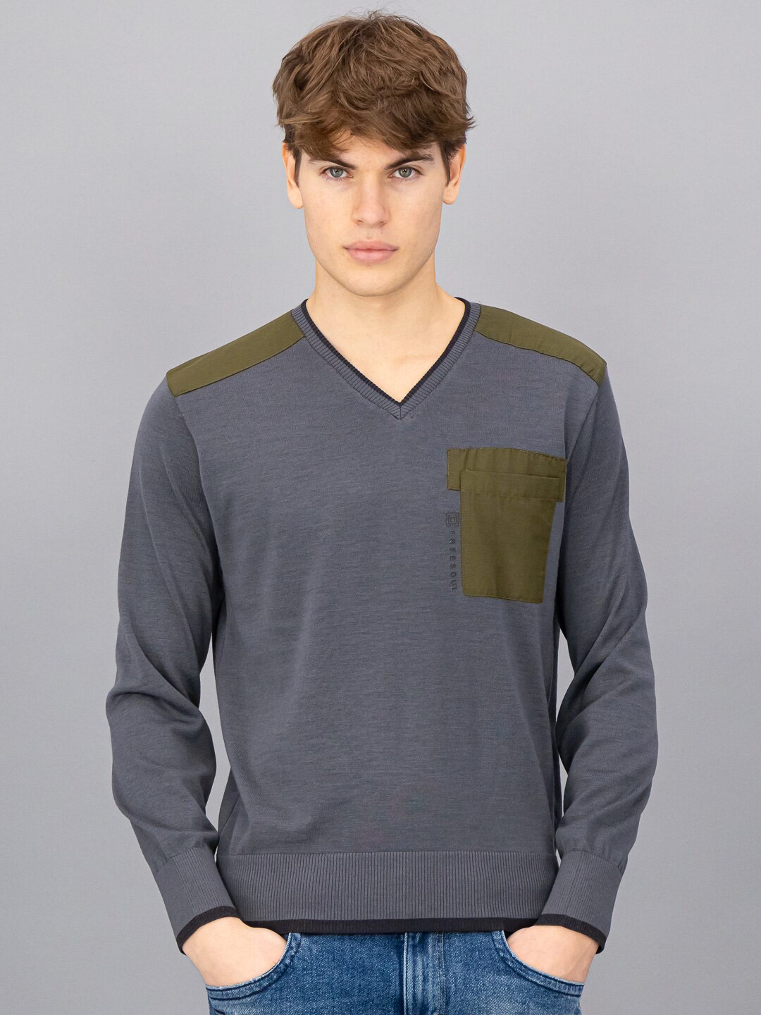 

FREESOUL Men Grey & Green Colourblocked Pullover