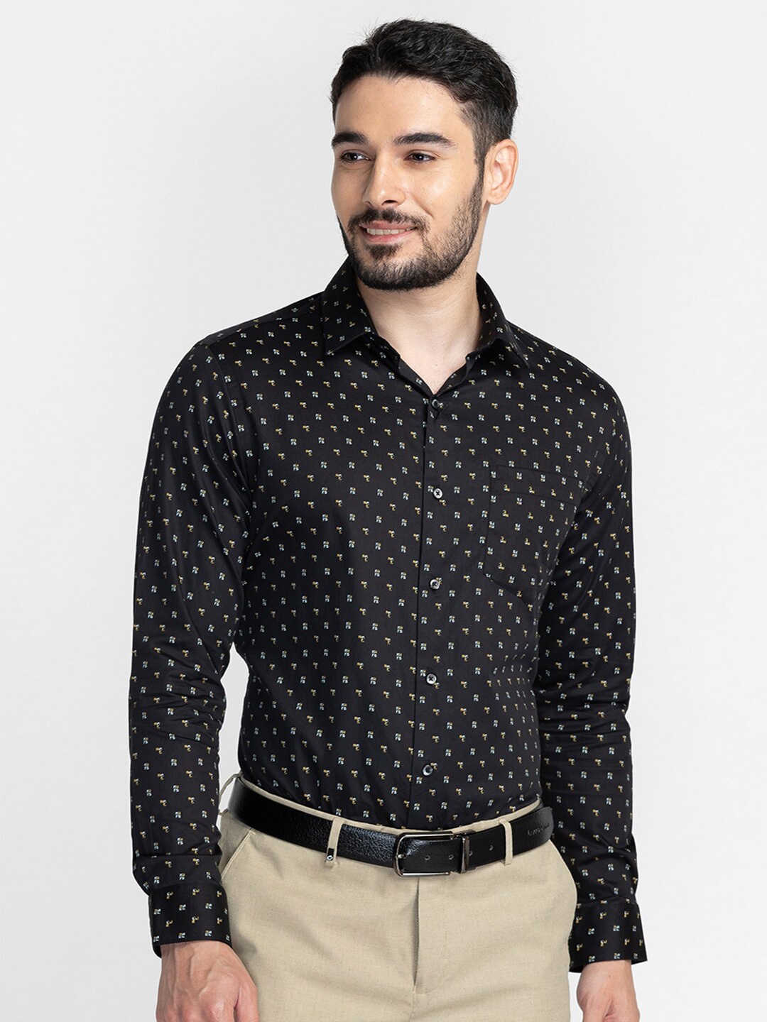 

Oxemberg Men Black Classic Slim Fit Printed Formal Shirt