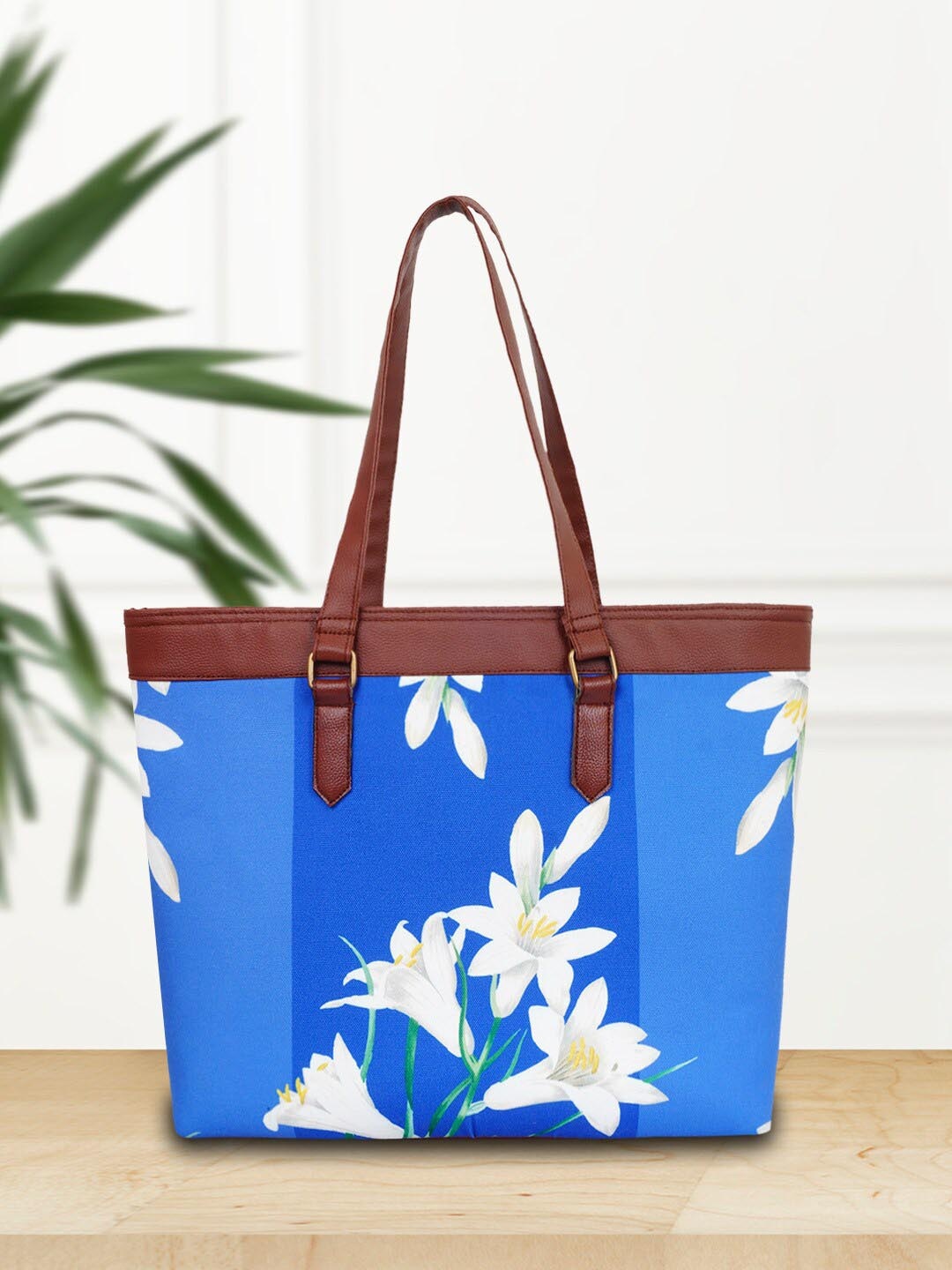 Crazy Corner Floral Printed Handheld Bag Handbags, Blue