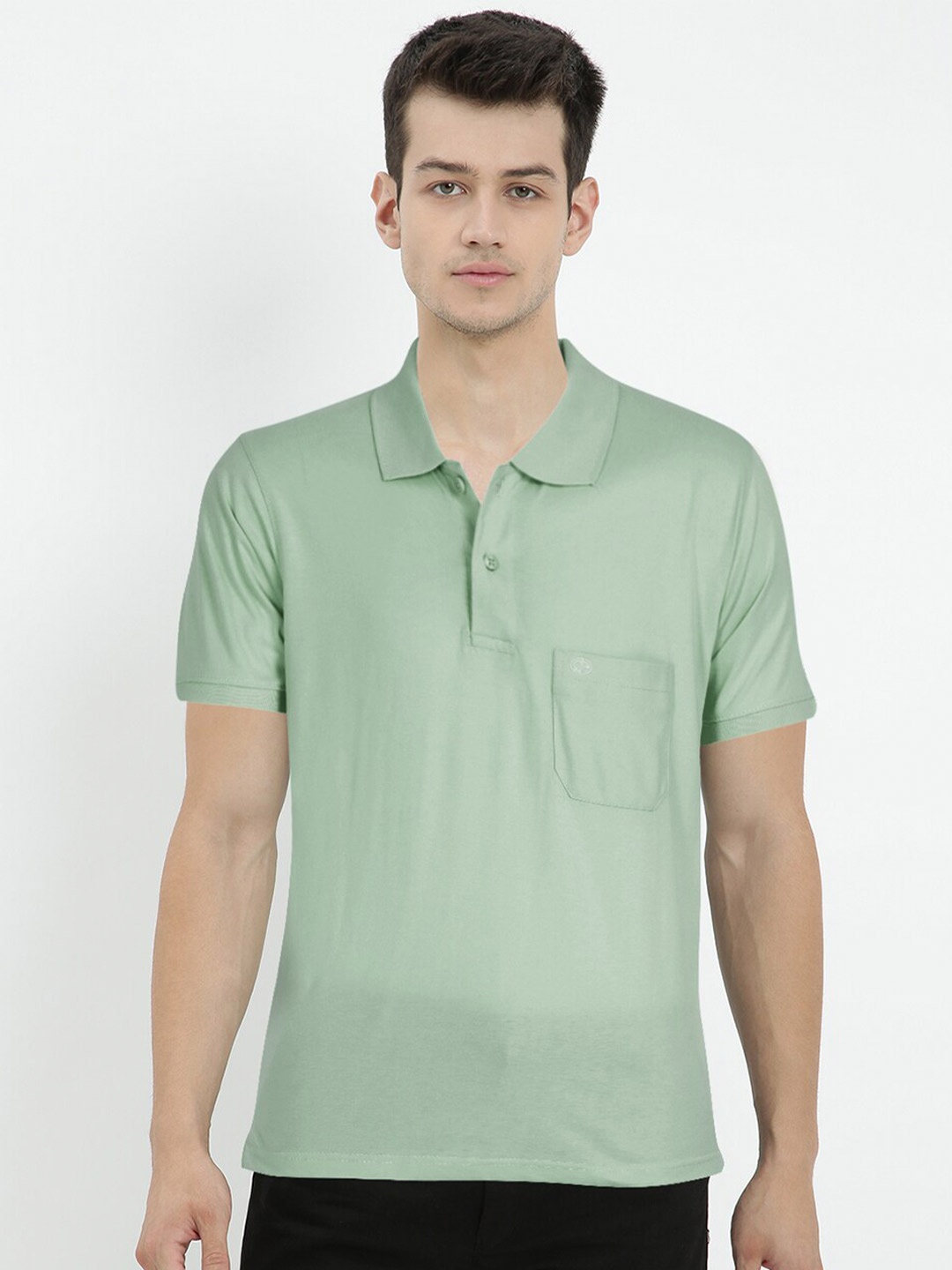 

V2 Value & Variety Men Green Solid Polo Collar Cotton T-shirt