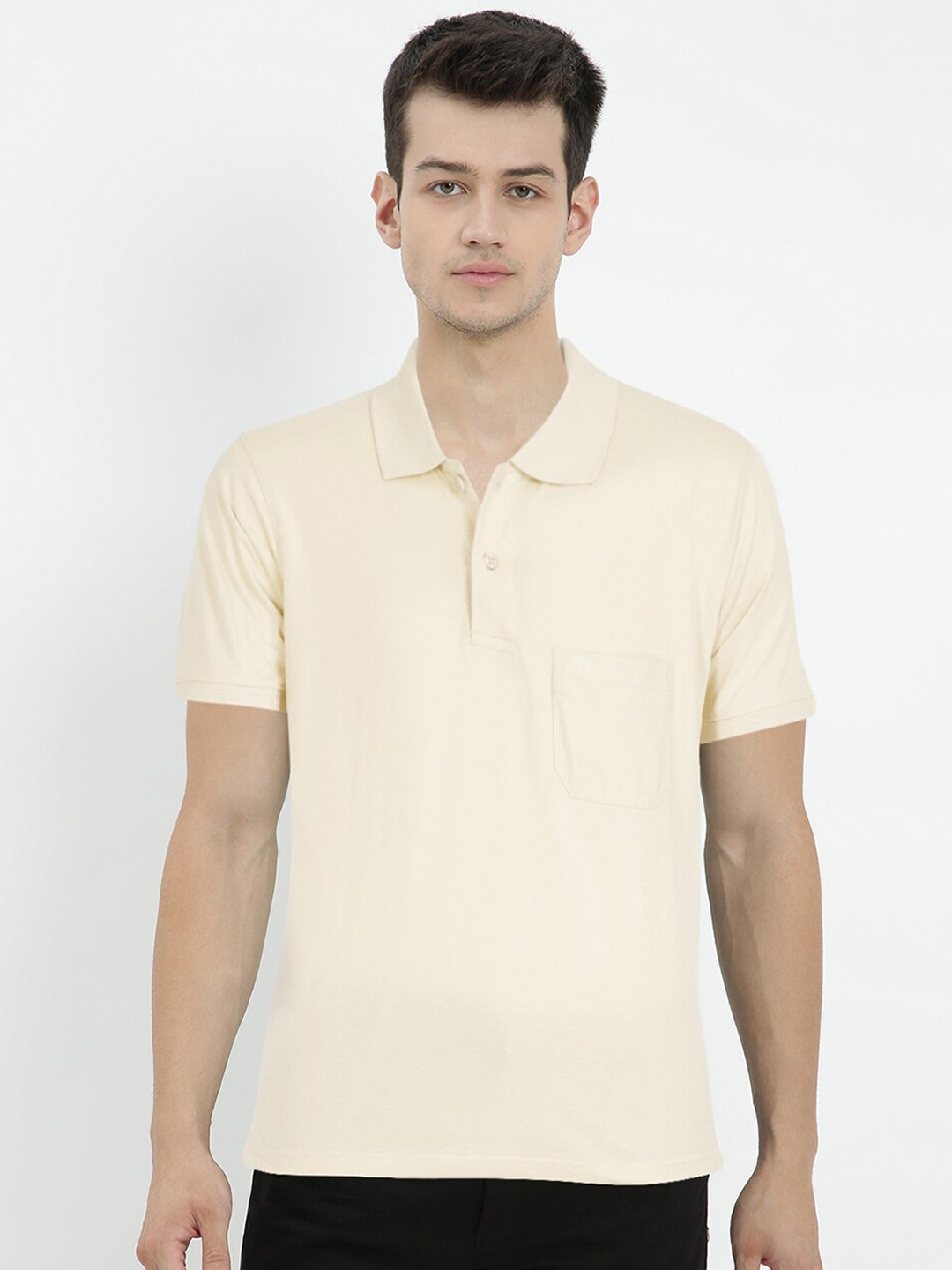 

V2 Value & Variety Men Cream-Coloured Solid Cotton T-shirt