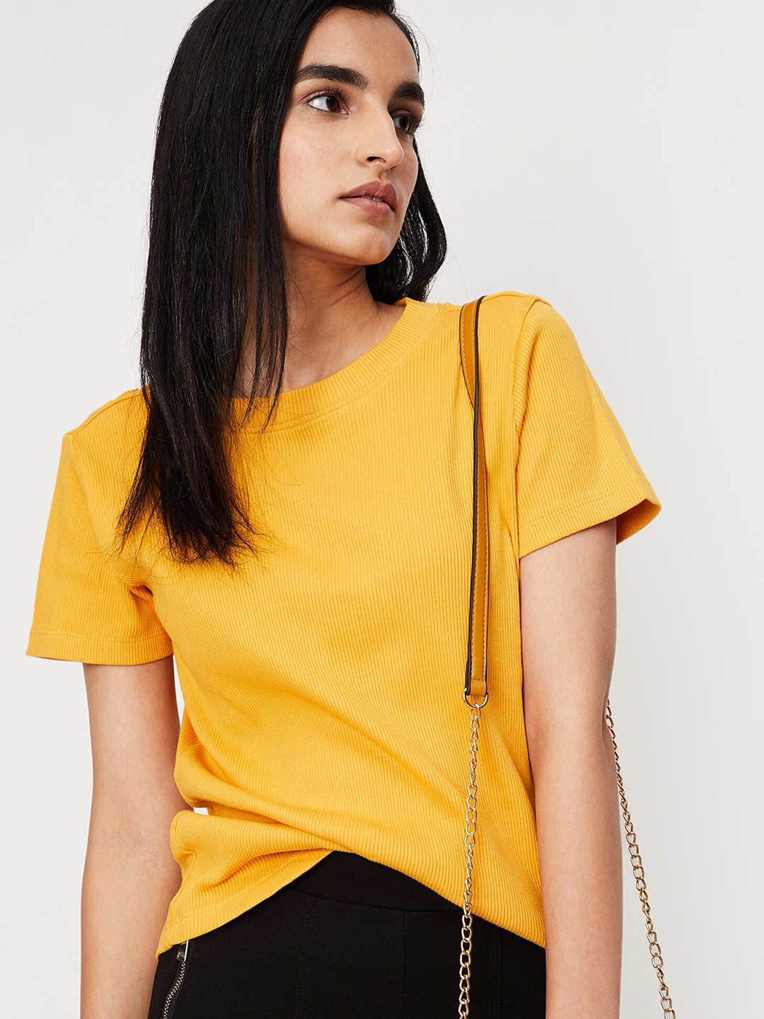 

max Women Mustard Yellow Solid Round Neck Cotton T-shirt