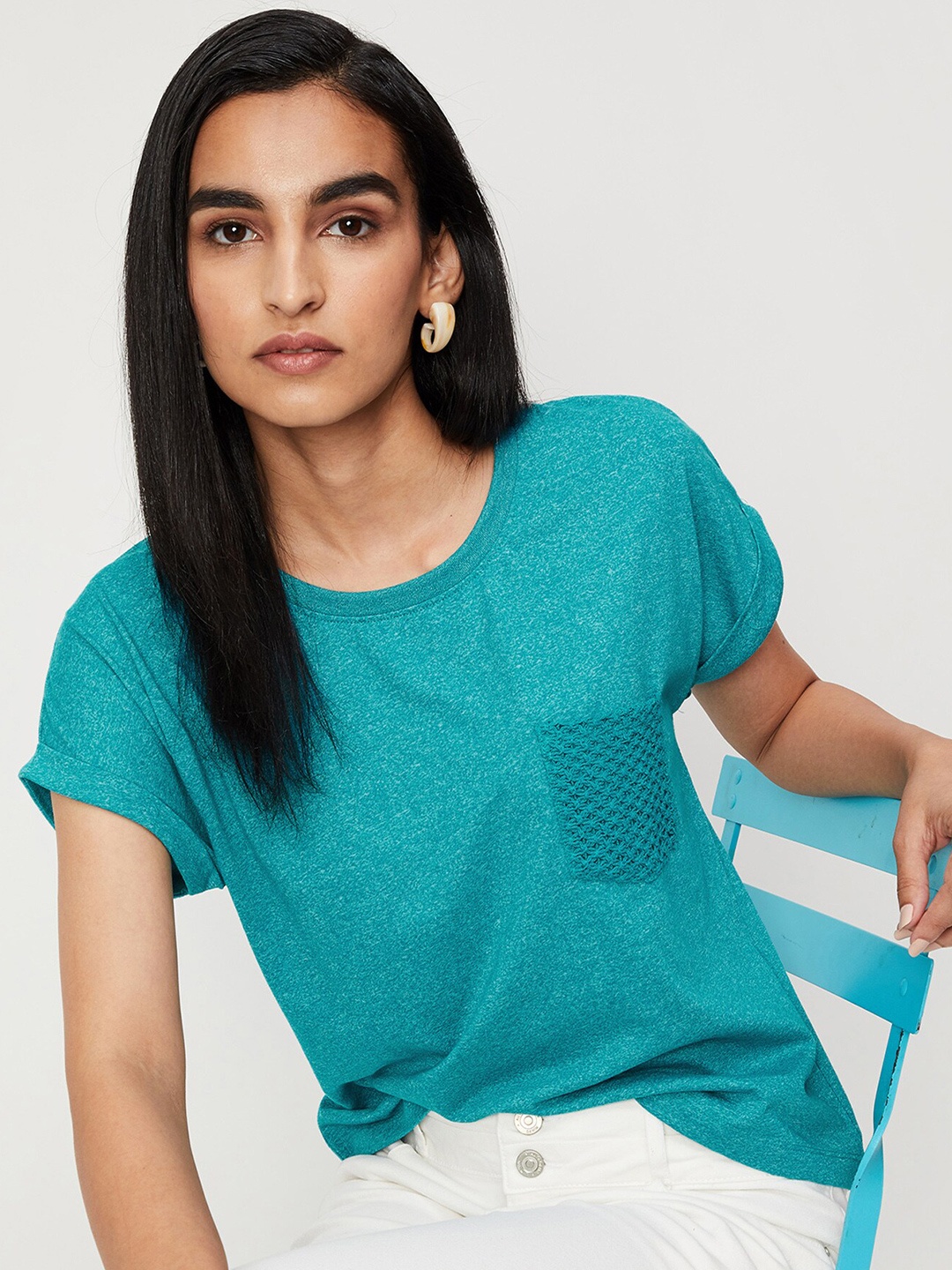 

max Women Blue Solid Round Neck Cotton T-shirt