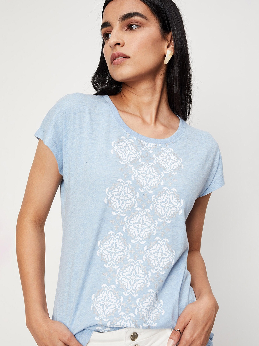 

max Women Blue Floral Printed Round Neck Cotton T-shirt