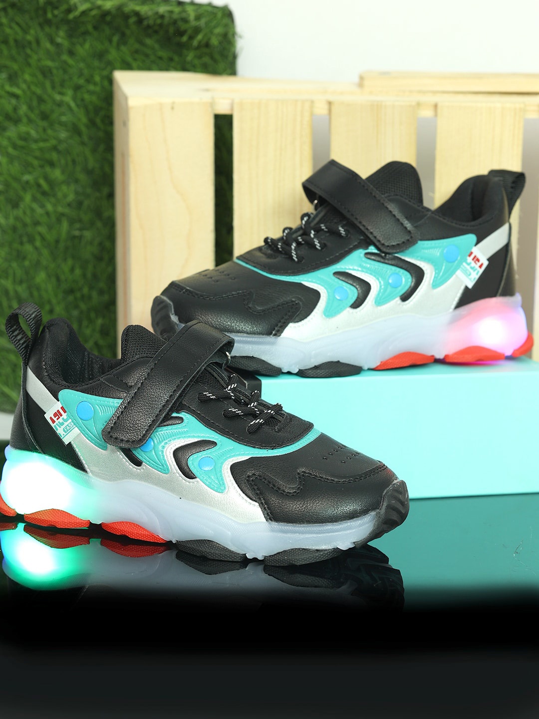 

PASSION PETALS Kids Black Colourblocked Sneakers