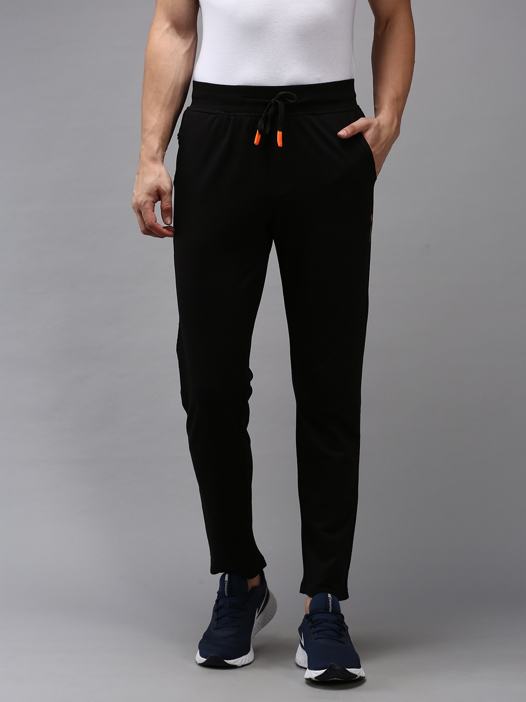 

SHOWOFF Men Black Solid Track Pants