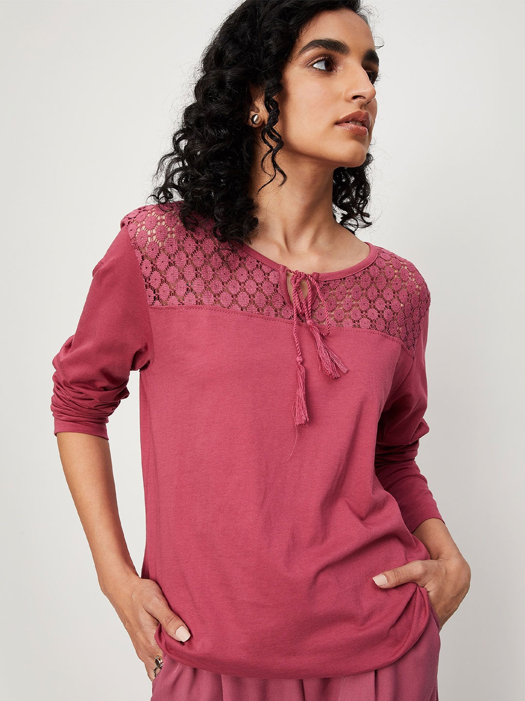 

max Women Mauve Tie-Up Neck Longline Top