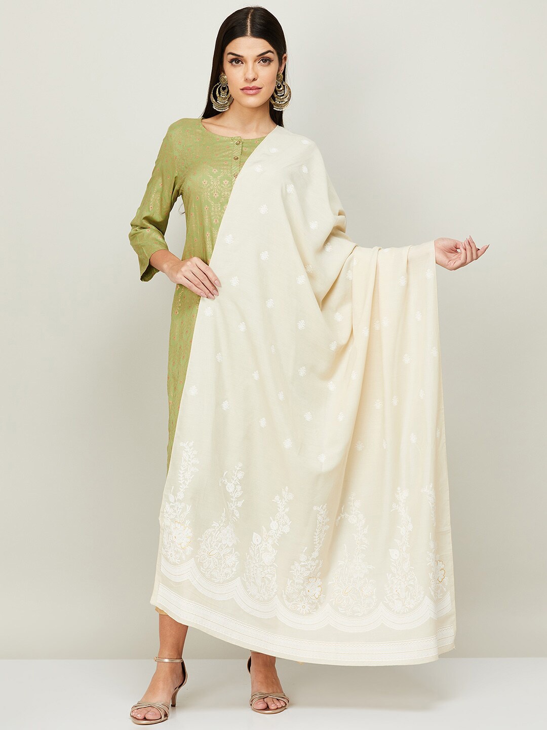 

Melange by Lifestyle Off White & Gold-Toned Embroidered Dupatta