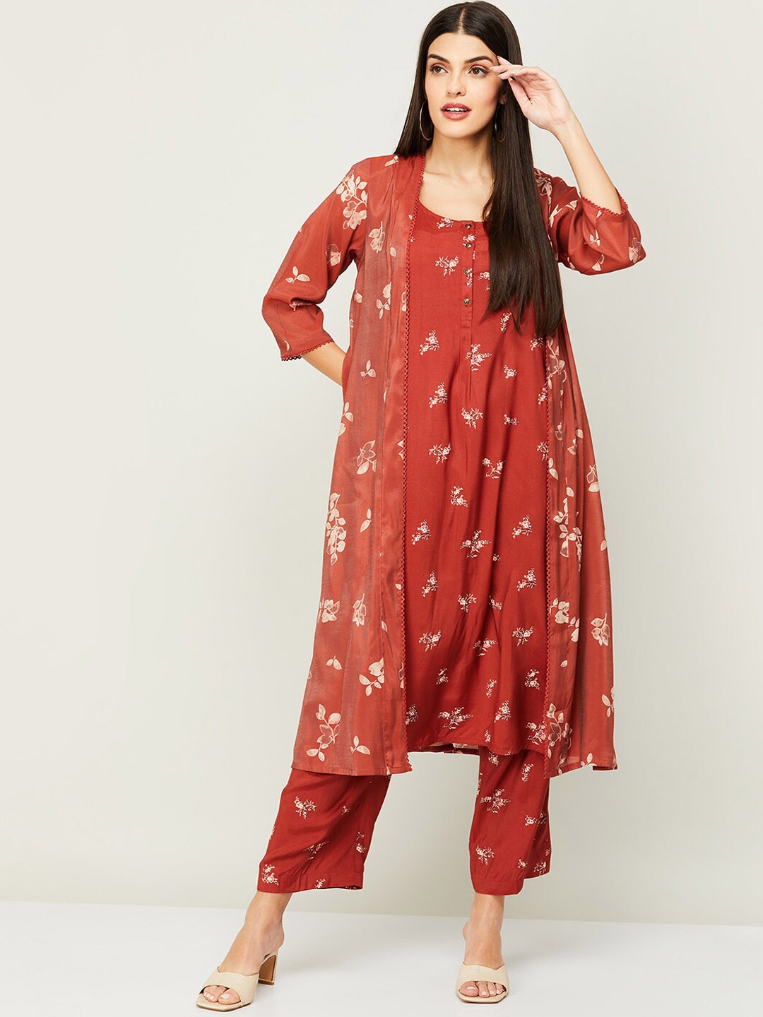 

Melange by Lifestyle Women Red Floral Printed Kurta Set with Trousers