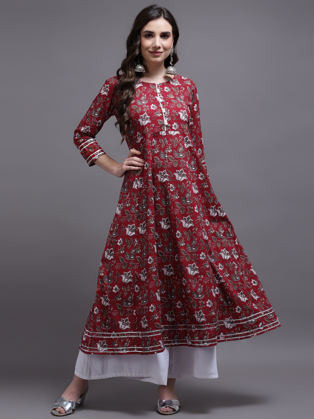 

KALINI Women Maroon Floral Printed Gotta Patti Floral Kurta