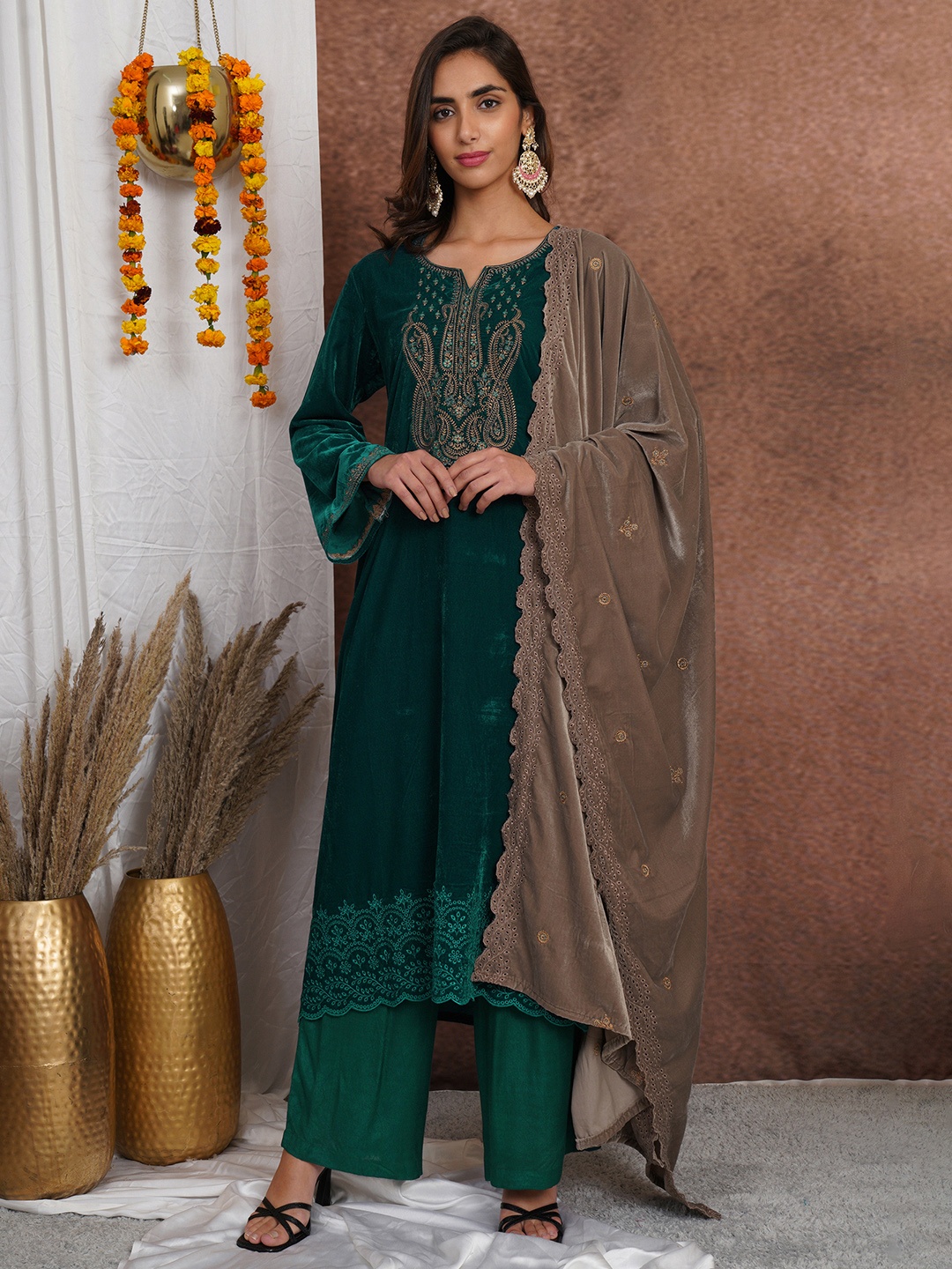 

Stylee LIFESTYLE Teal Green & Grey Embroidered Velvet Unstitched Dress Material