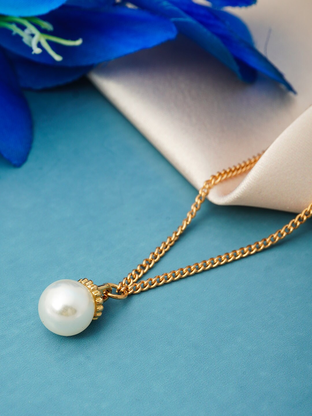 

Emmie Gold-Toned & White Pearl Chain Necklace