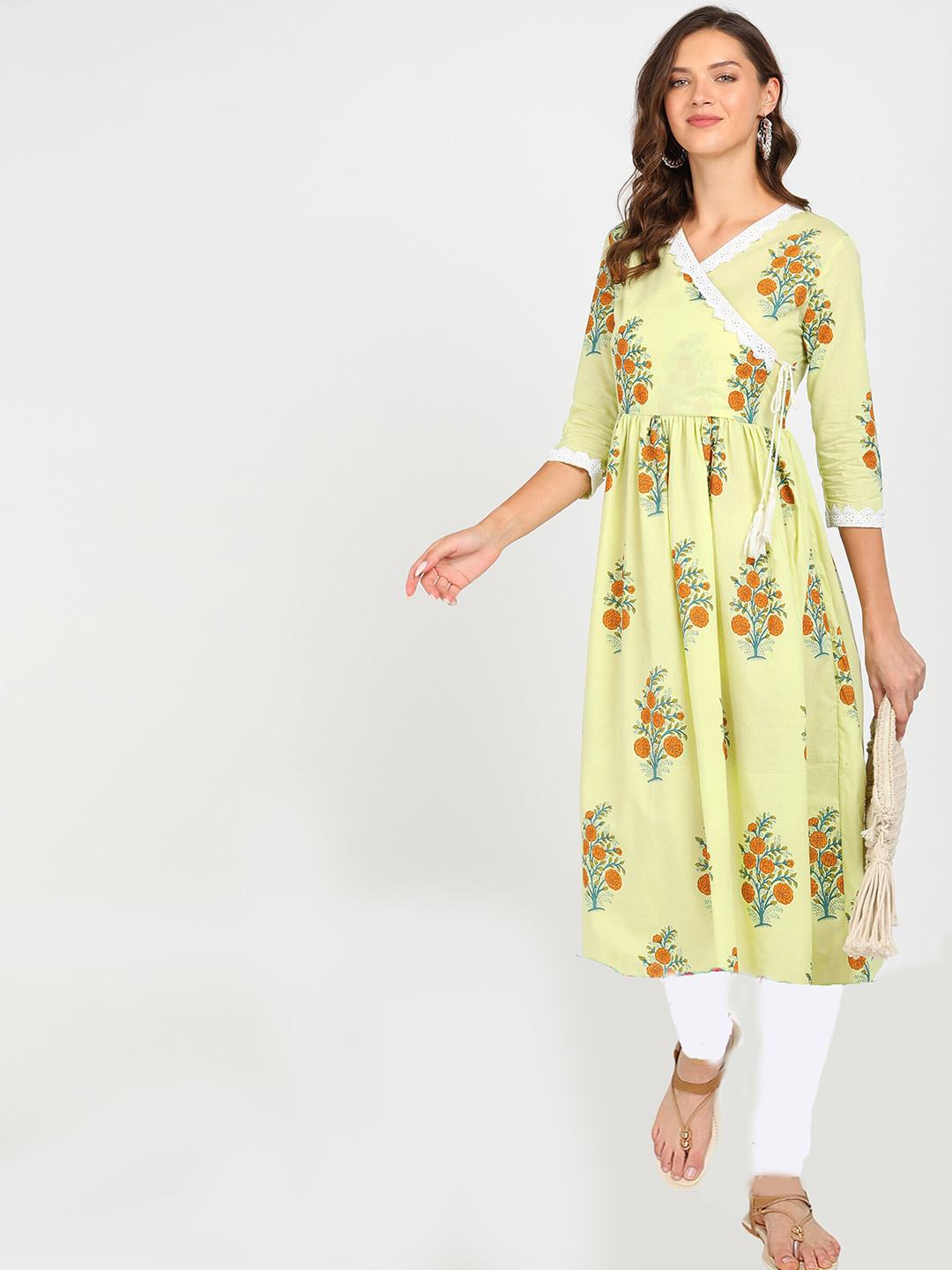 

shashvi V-Neck Floral Printed Cotton Kurta, Green