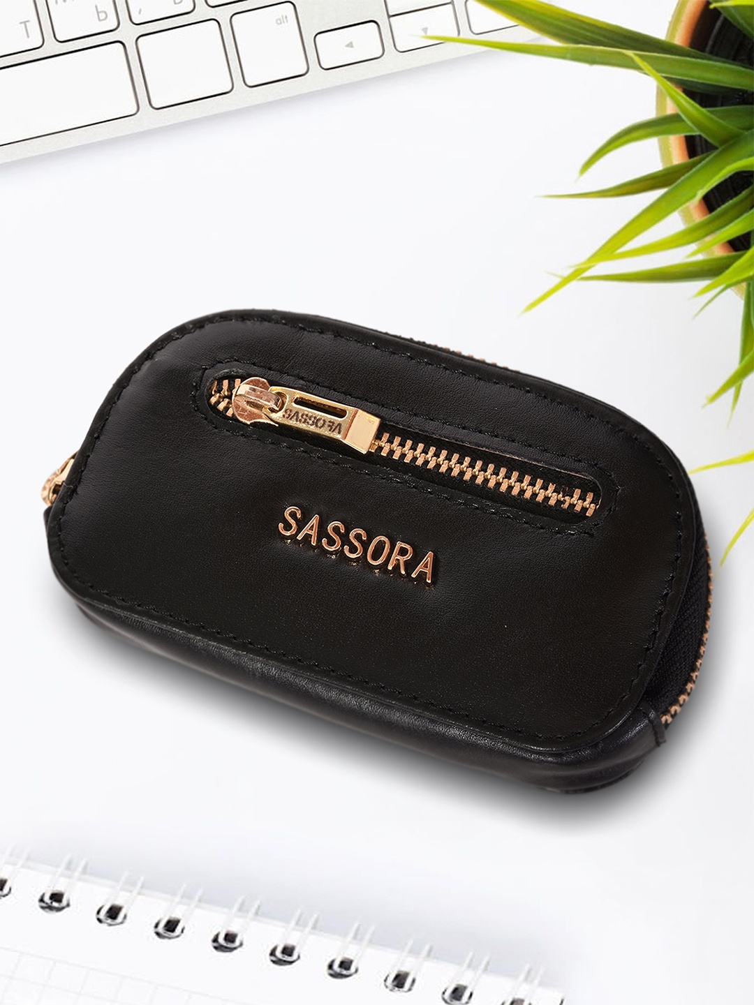 

Sassora Genuine Leather Key Case, Black