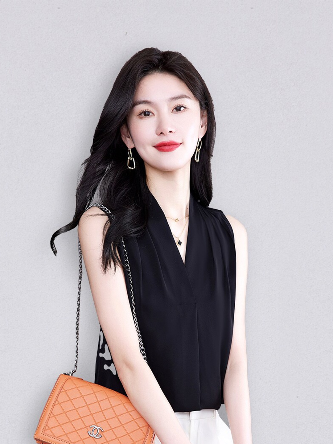

JC Collection Black Solid V-neck Top