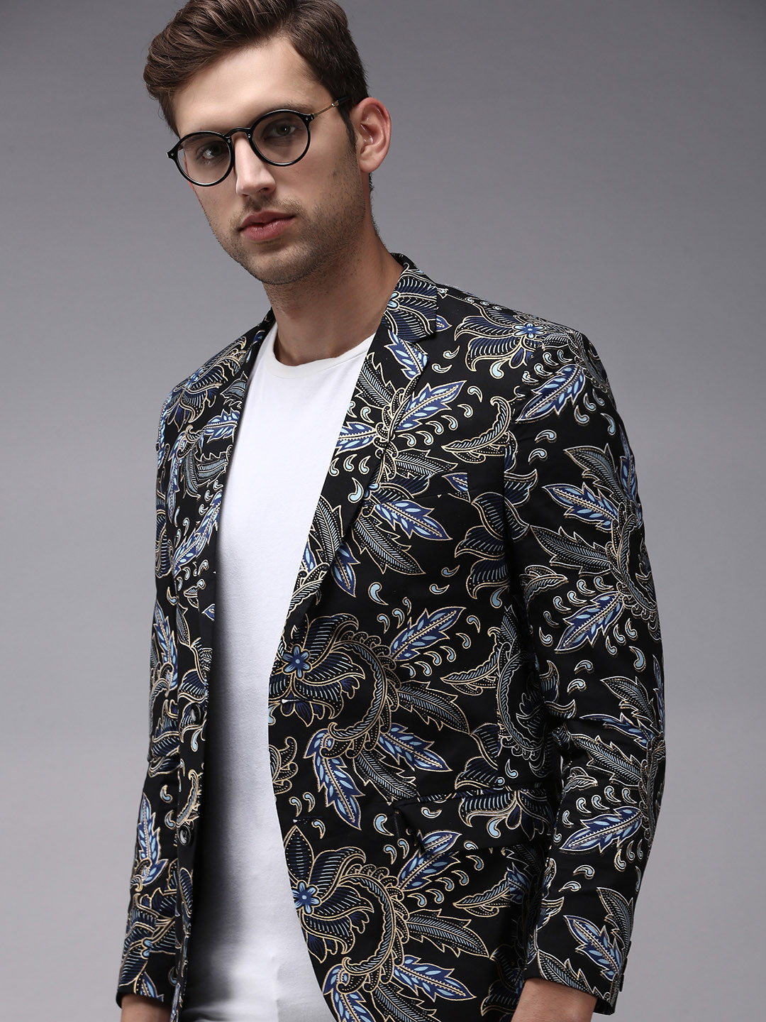 

SHOWOFF Men Black Printed Single Breasted Blazers