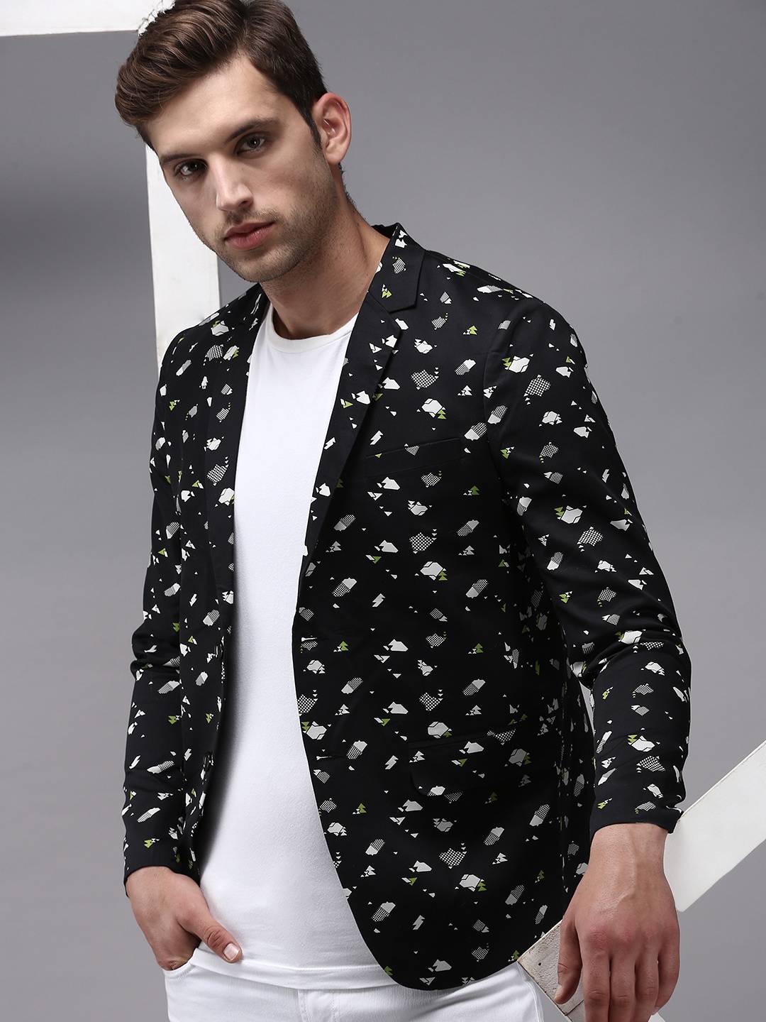 

SHOWOFF Men Black & White Printed Single-Breasted Blazer