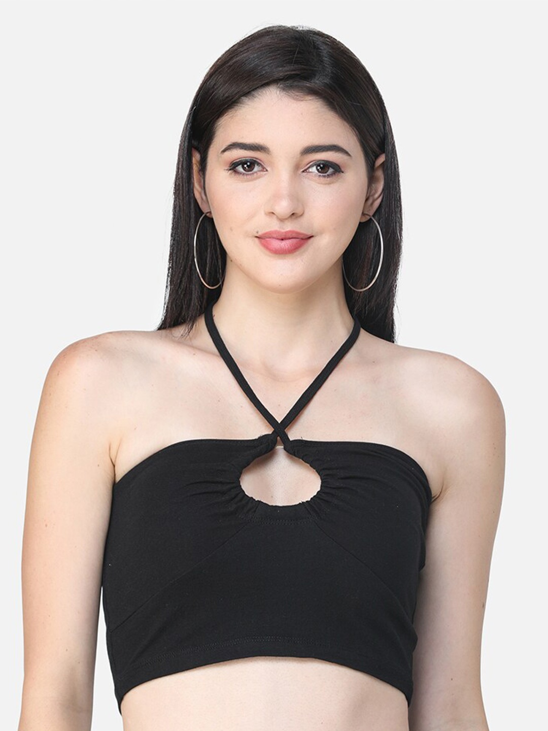 

SCORPIUS Black Solid Halter Neck Top