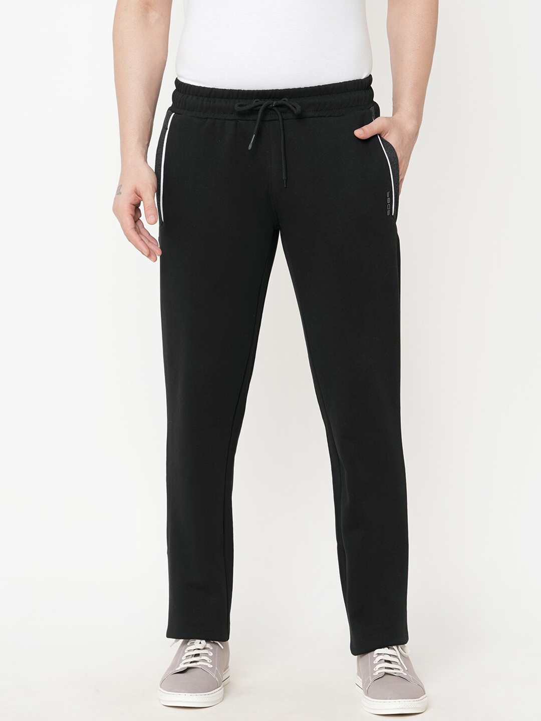 

Sweet Dreams Men Black Solid Track Pant