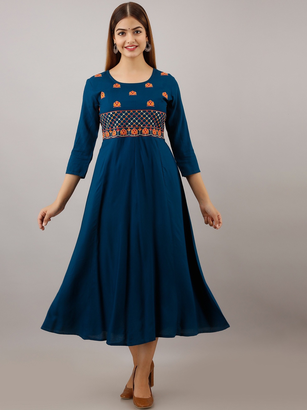 

Women Touch Floral Yoke Design Thread Work Kurta, Teal