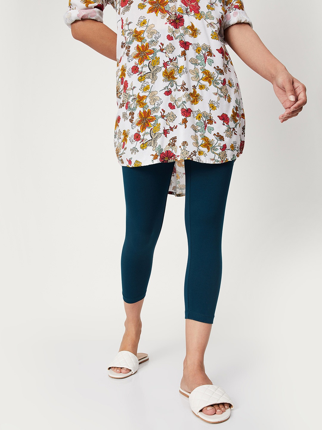 

max Women Teal-Blue Solid Ankle-Length Leggings