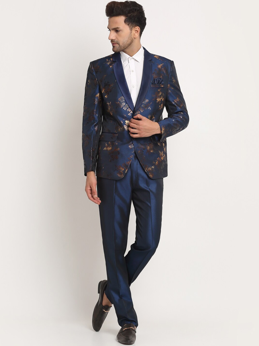 

KLOTTHE Men Blue & Gold Printed Single-Breasted Two-Piece Suits