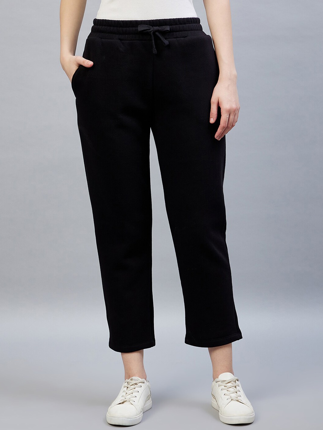 

DELAN Women Black Solid Cotton Regular Fit Track Pants