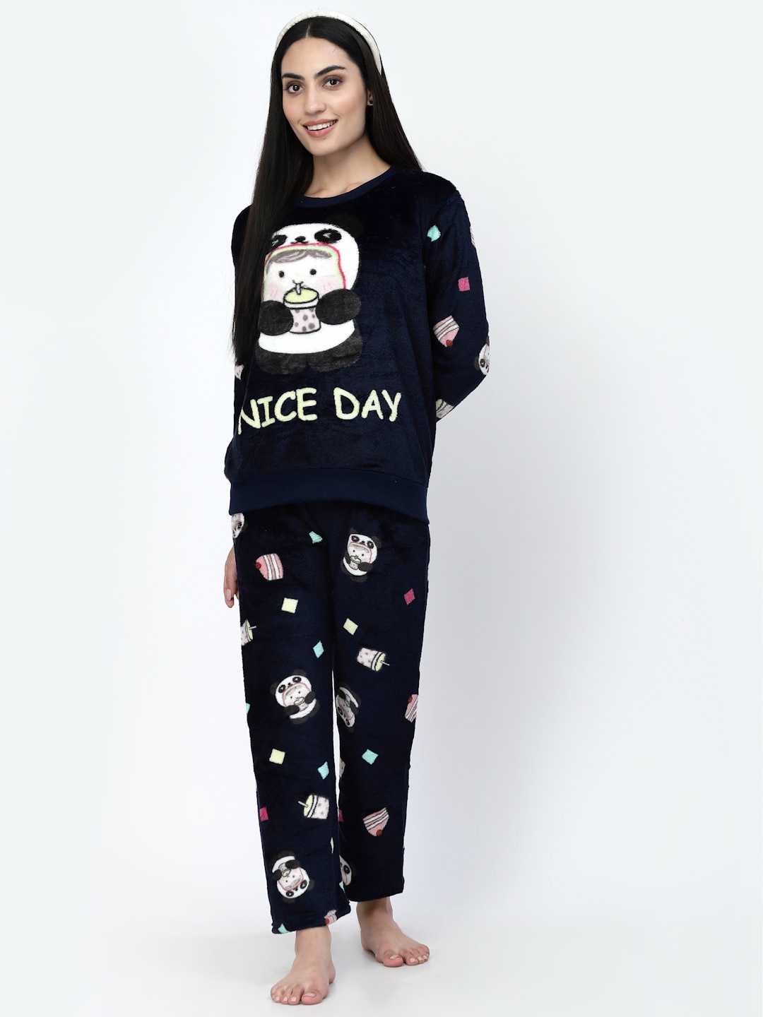 

KLOTTHE Graphic Printed Woolen Night suit, Navy blue