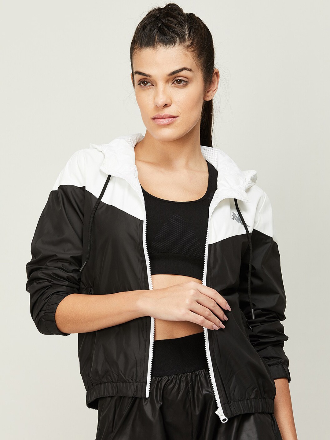 

Kappa Women Black & White Colourblocked Lightweight Outdoor Sporty Jacket