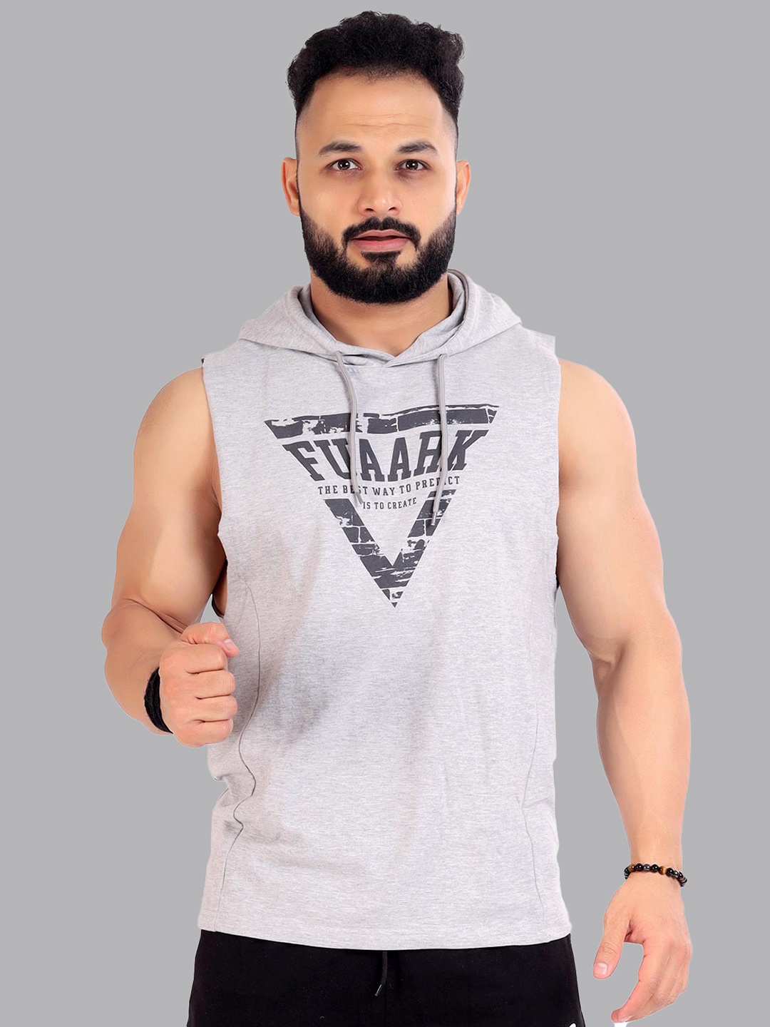 

FUAARK Men Grey Melange Printed Sports And Gym Anti-Odour Hooded Sweatshirt