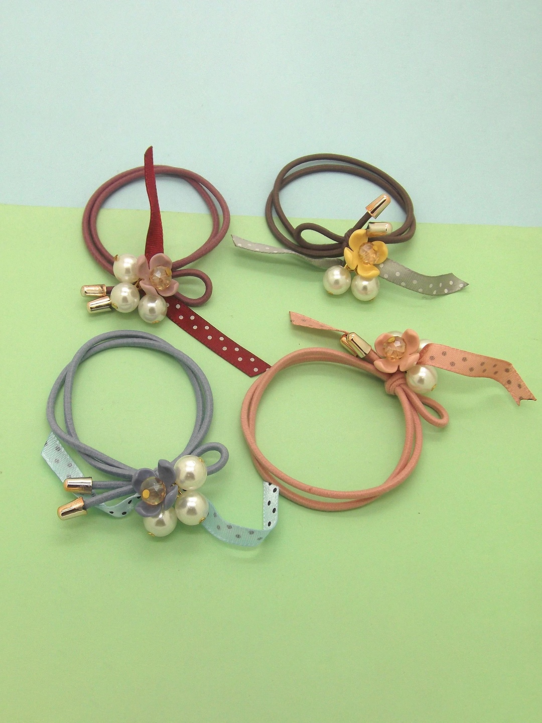 

FEMMIBELLA Women Blue & Green Set of 4 Beaded Ponytail Holders