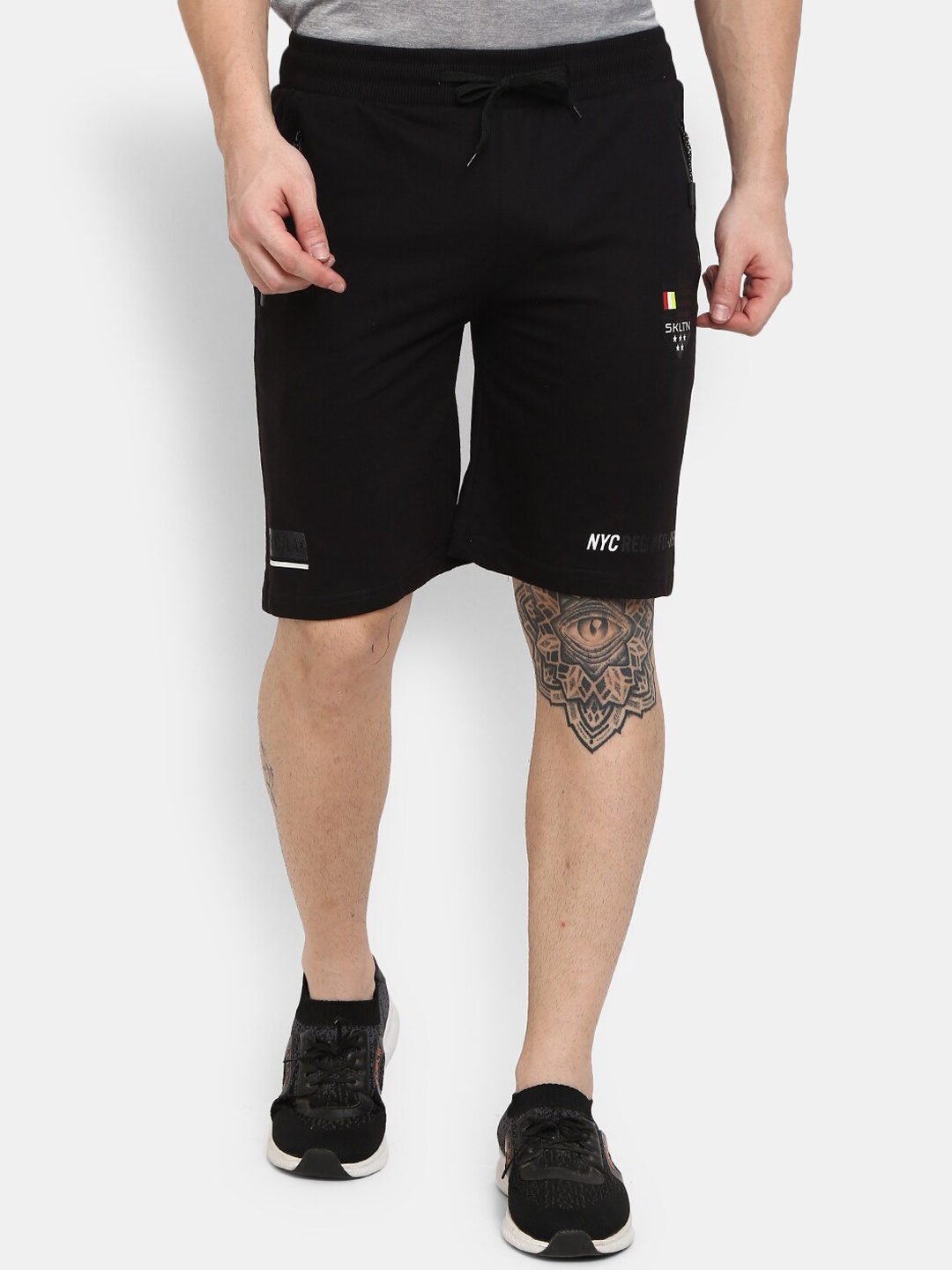 

V-Mart Men Black Solid Cotton Shorts