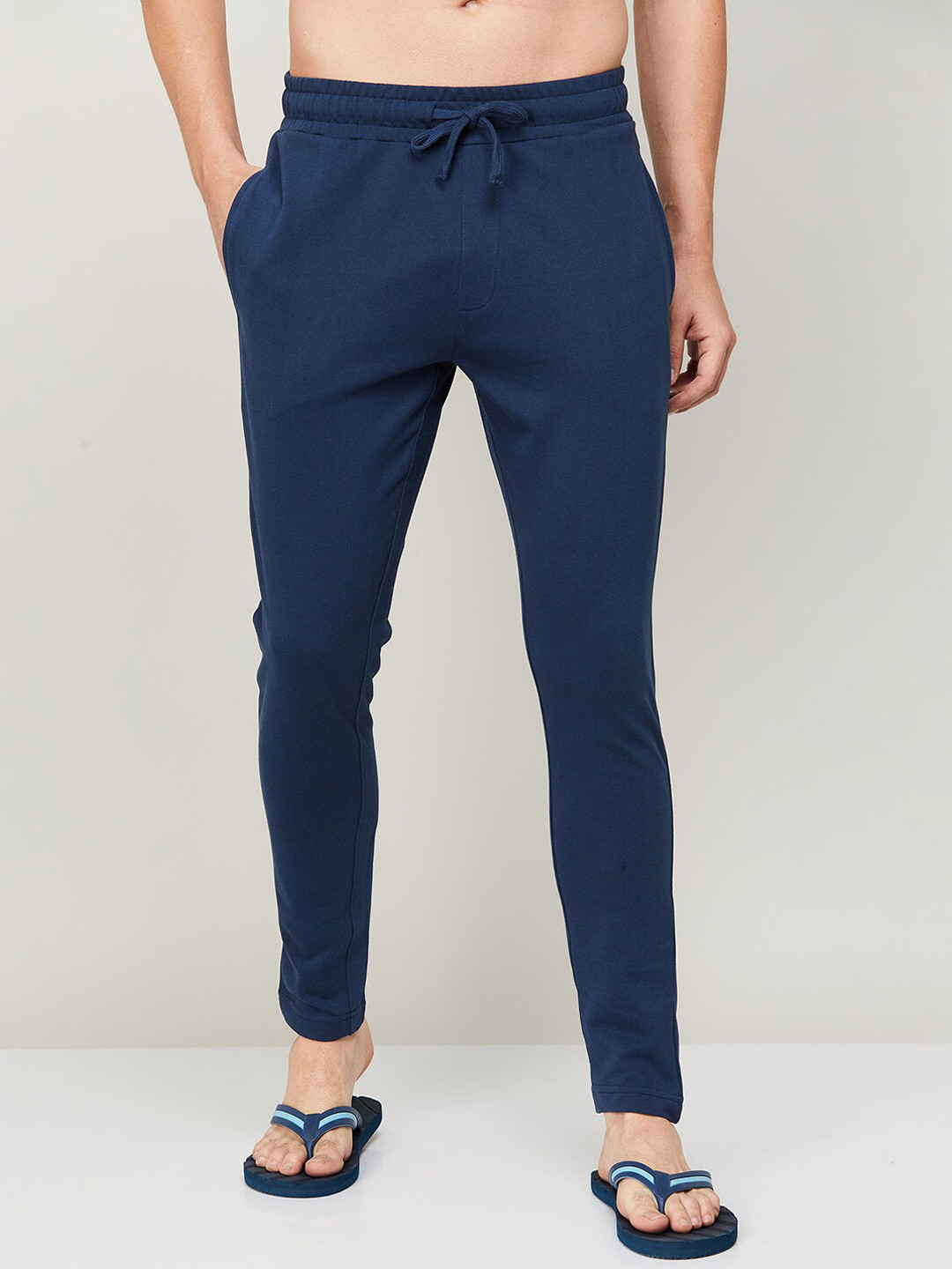 

Fame Forever by Lifestyle Men Blue Solid Cotton Regular Fit Track Pants