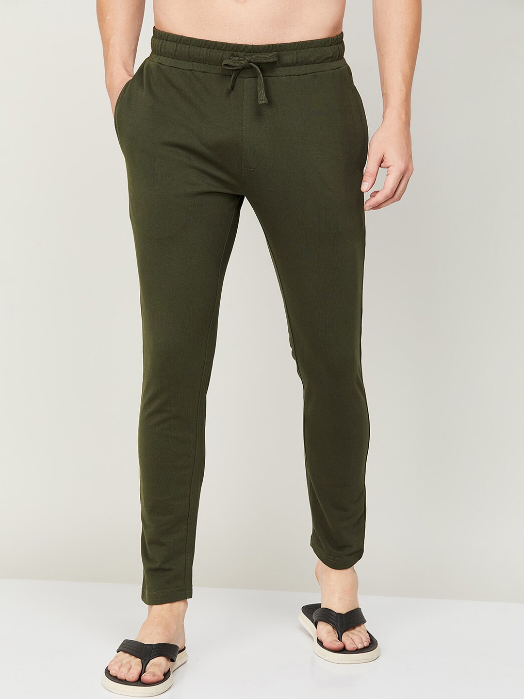 

Fame Forever by Lifestyle Men Olive Green Regular Fit Cotton Track Pant