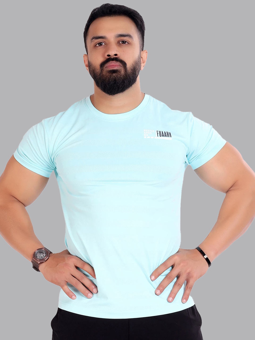 

FUAARK Men Blue Solid Anti Odour Slim Fit T-shirt