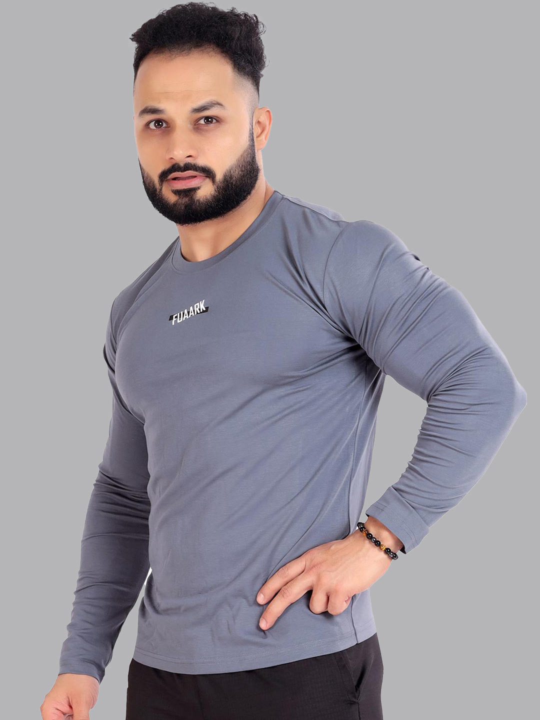 

FUAARK Men Grey Solid Anti Odour Slim Fit Cotton T-shirt