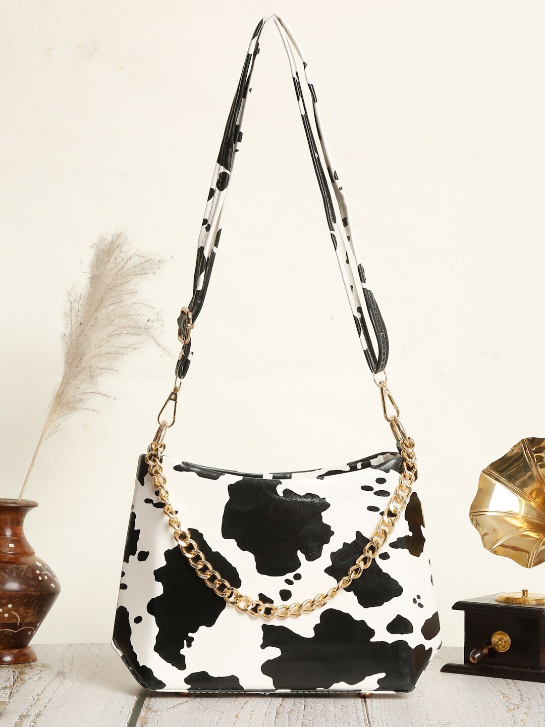 

Apsis Women Black & White Animal Printed Oversized Structured Sling Bag