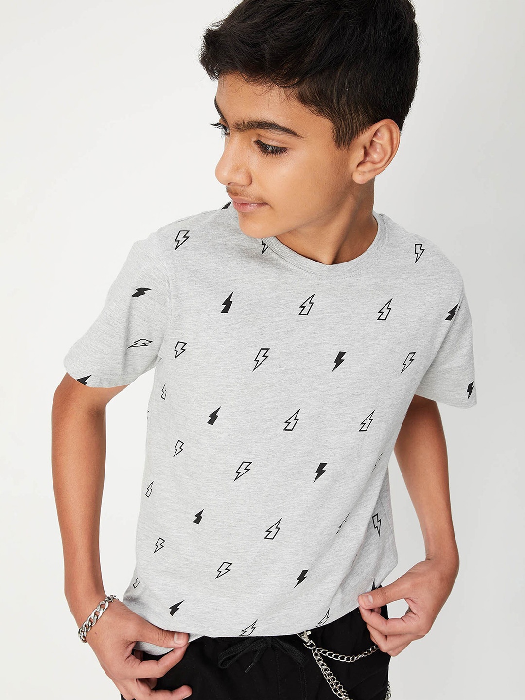 

max Boys Grey Printed T-shirt
