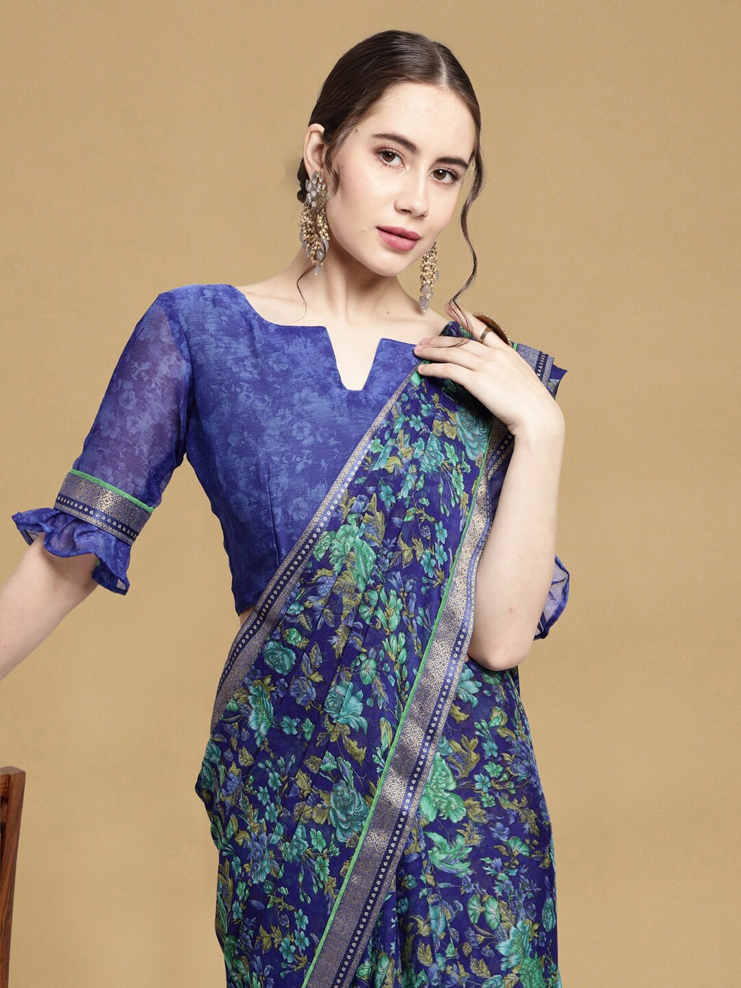 

Satrani Blue & Gold-Toned Floral Printed Saree