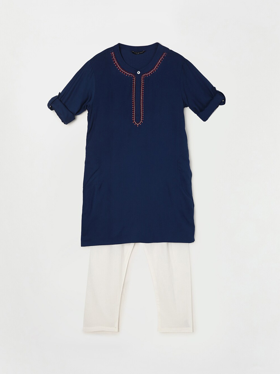 

Melange by Lifestyle Boys Navy Blue Thread Work Kurta With Pyjamas