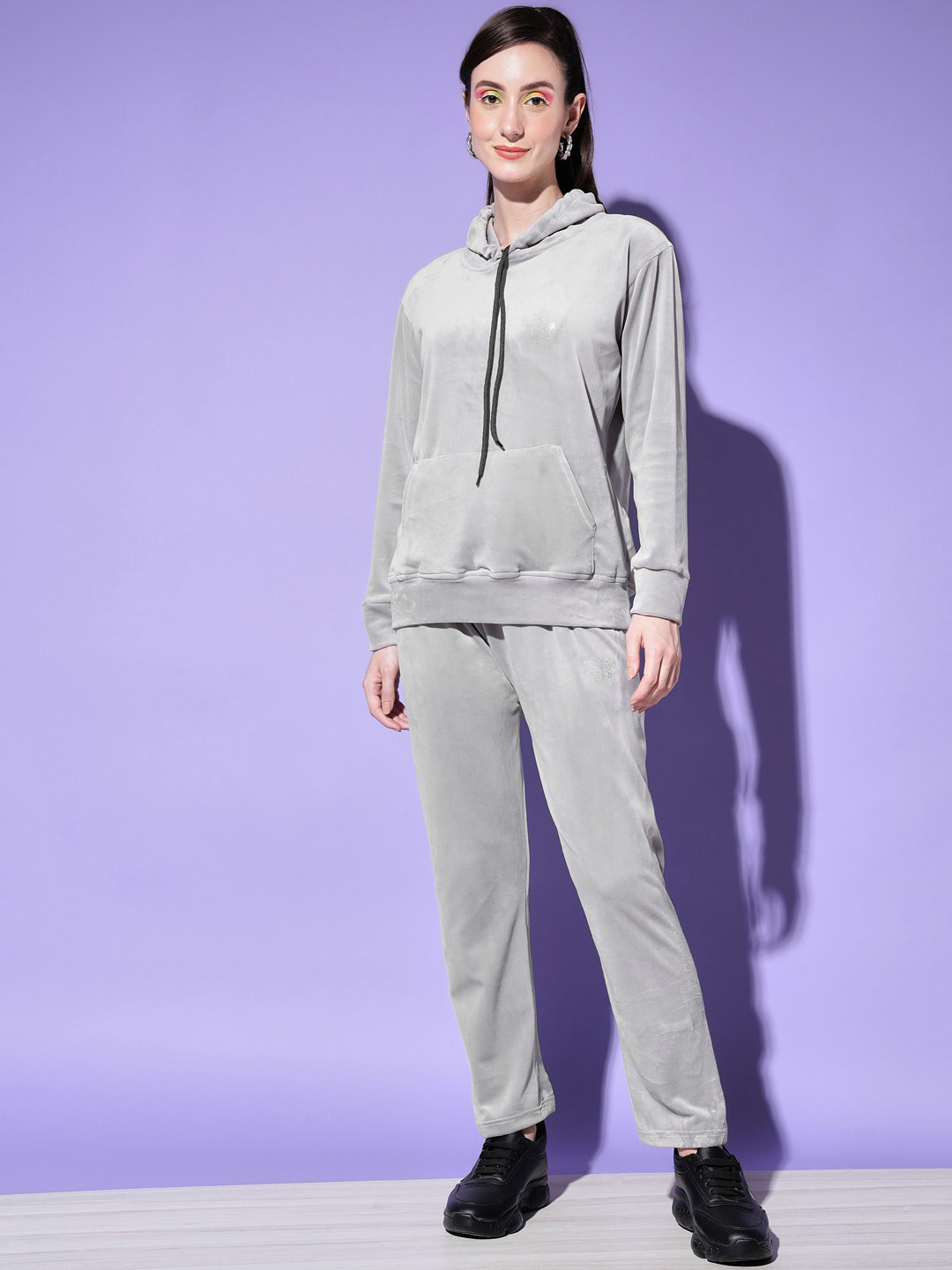 

BUY NEW TREND Women Grey Solid Tracksuits