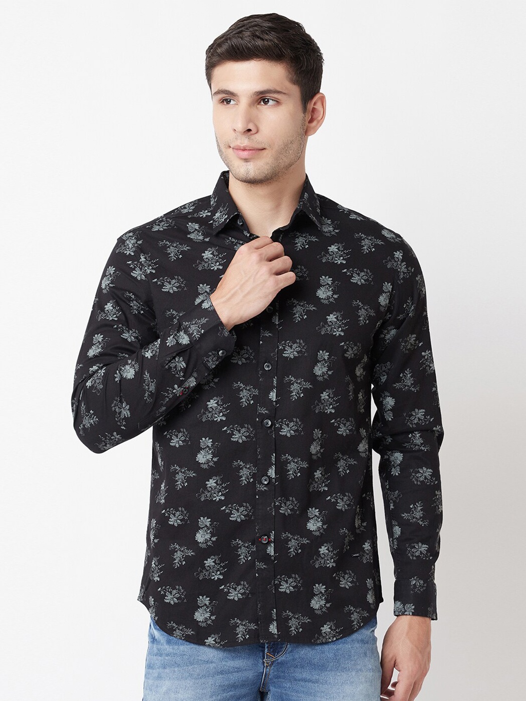 

Blue Buddha Men Black Floral Printed Casual Shirt