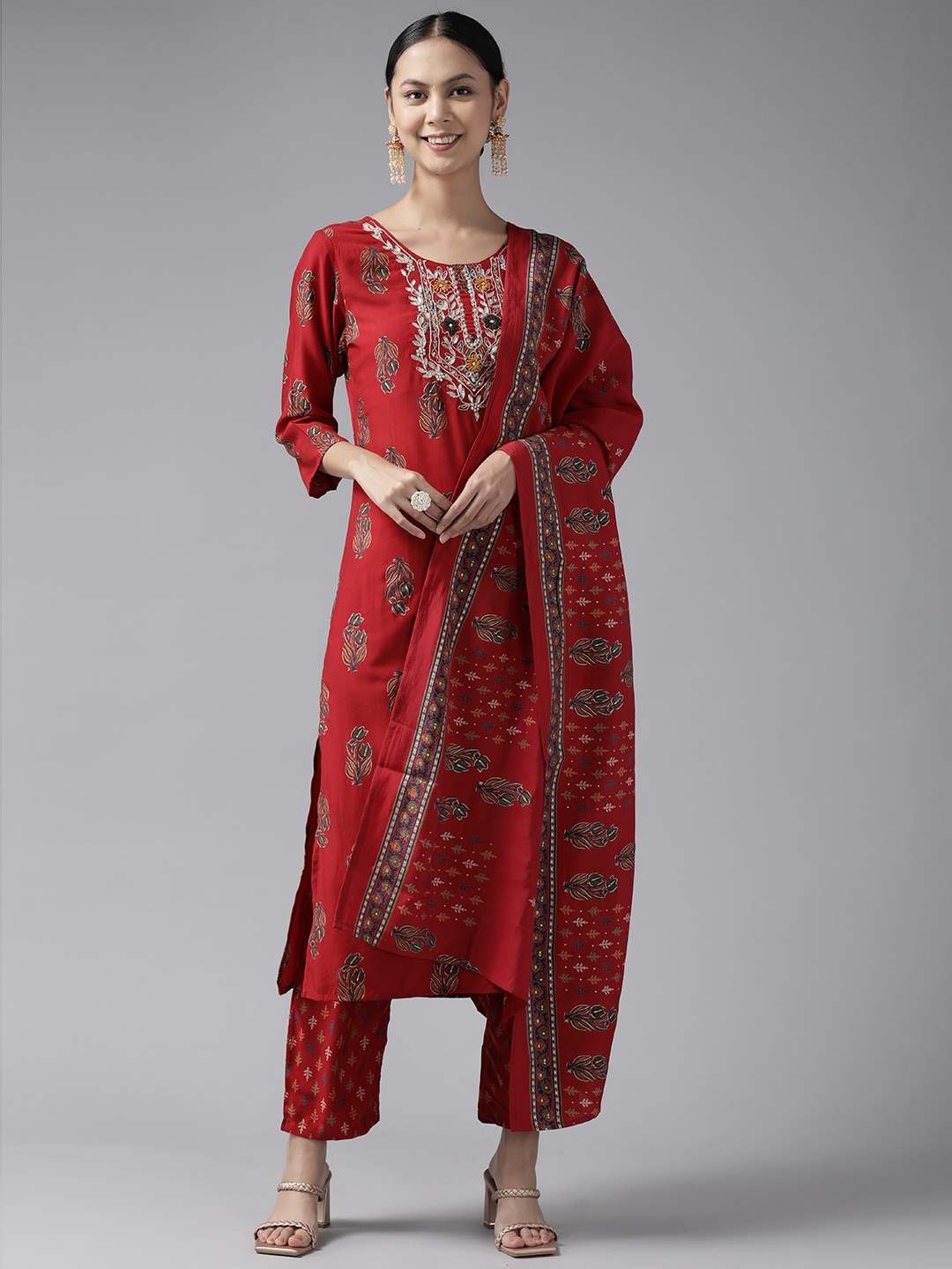 

Yufta Women Maroon Floral Embroidered Thread Work Kurta with Trousers & With Dupatta
