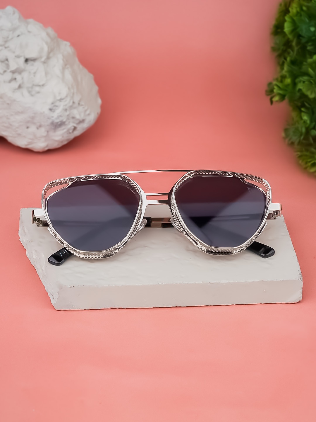 

Voyage Unisex Black Lens & Gold-Toned Aviator Sunglasses with UV Protected Lens