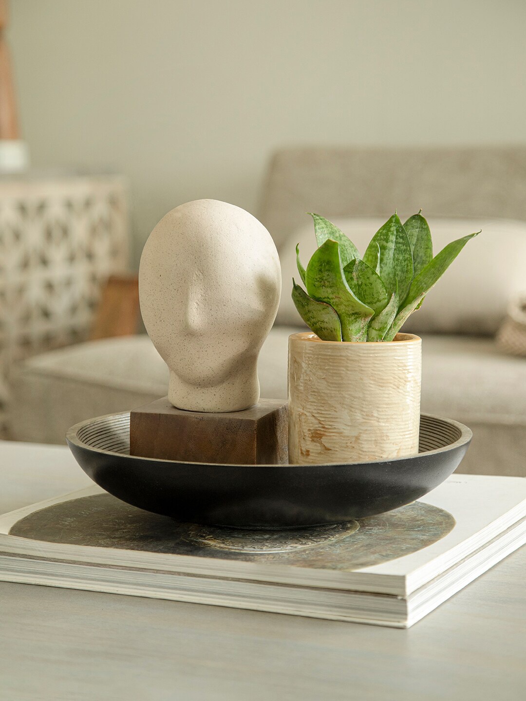 

ellementry Off White Calm Face Ecomix Sculpture