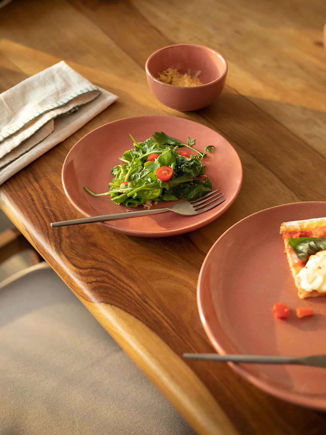 

ellementry Peach-Colored Solid Ceramic Serveware