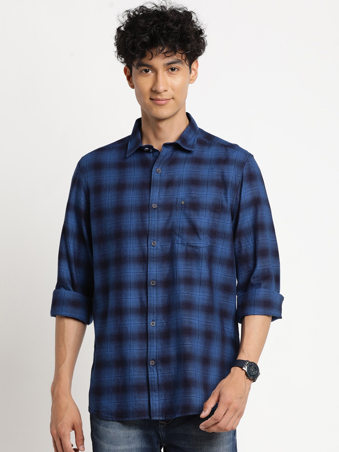 

Turtle Men Navy Blue Relaxed Slim Fit Checked Cotton Casual Shirt