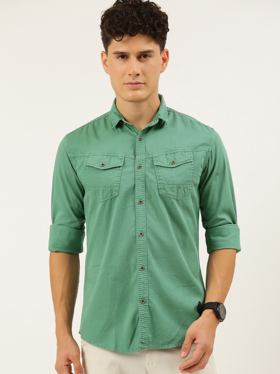 

IVOC Men Green Solid Pure Cotton Standard Slim Fit Casual Shirt